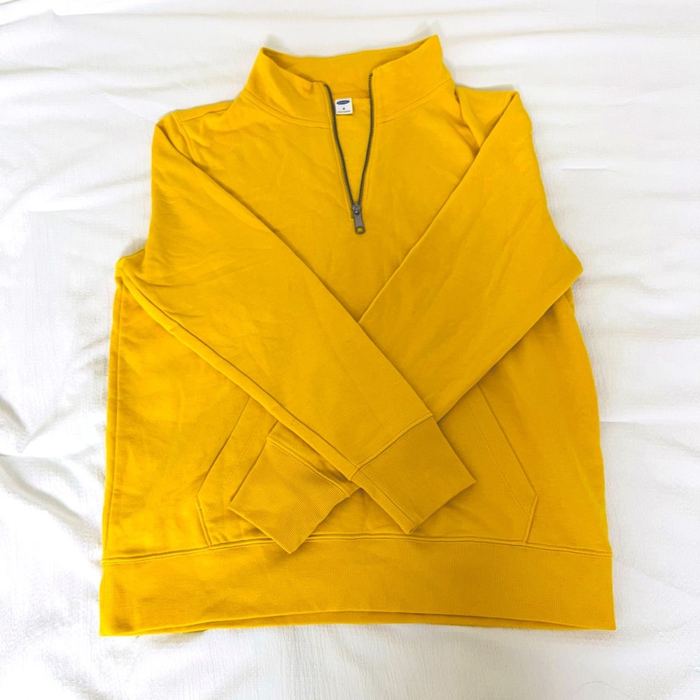 Old Navy Women Yellow Hoodie With Zipper And Front Pocket Comfortable Size 6